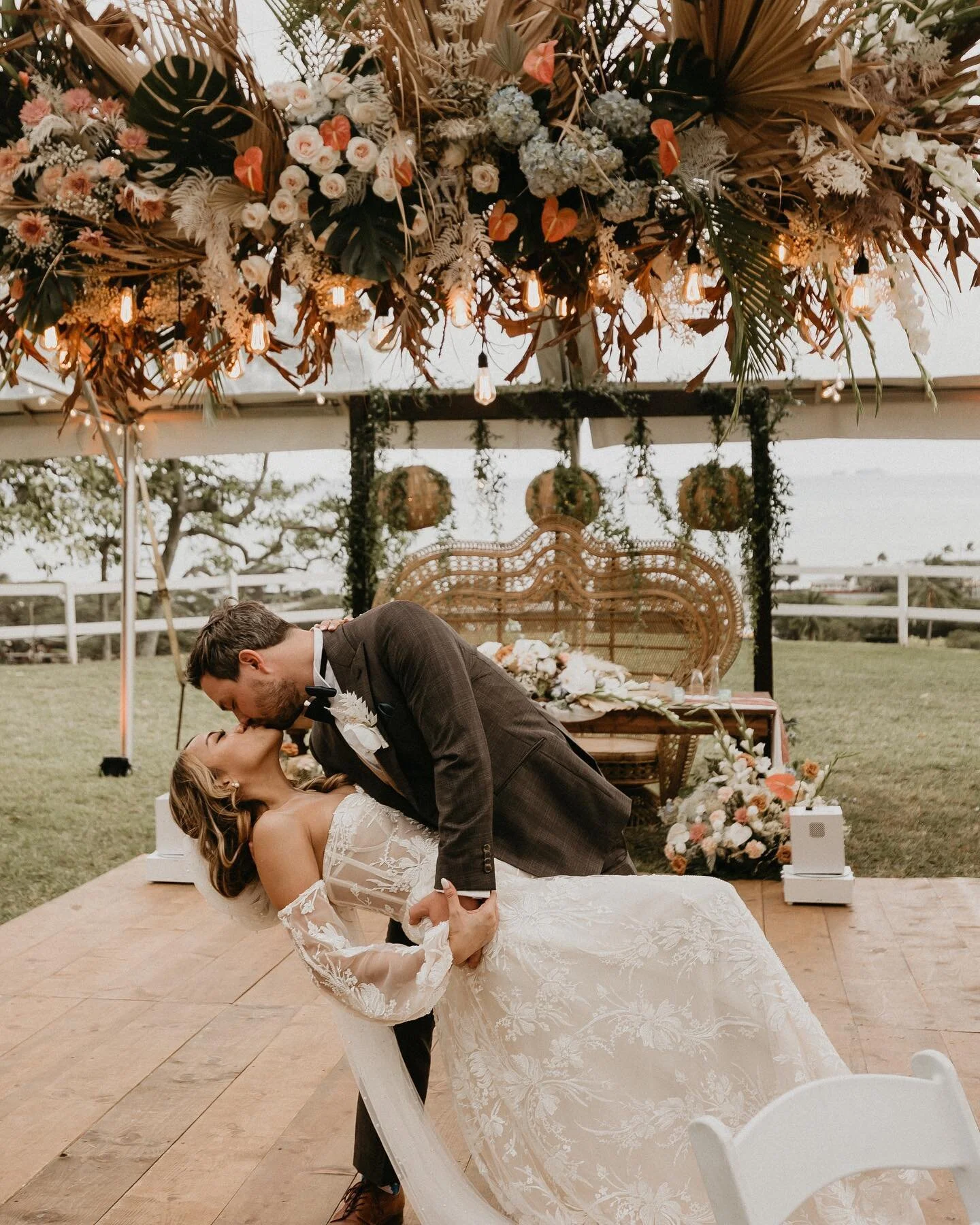 La Flor Events I Hawaii Wedding Florist