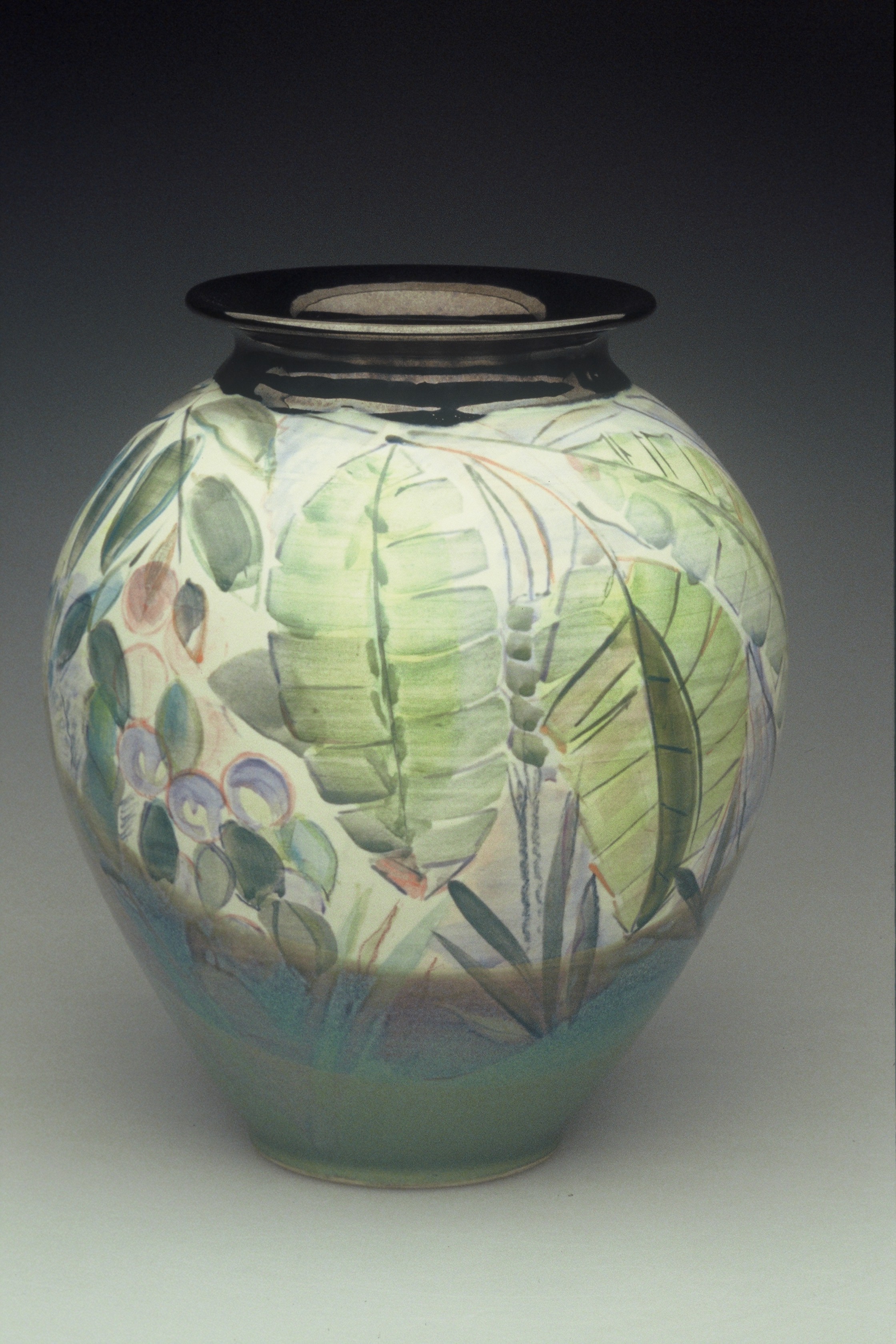 Vase 39 (2) sm.jpg