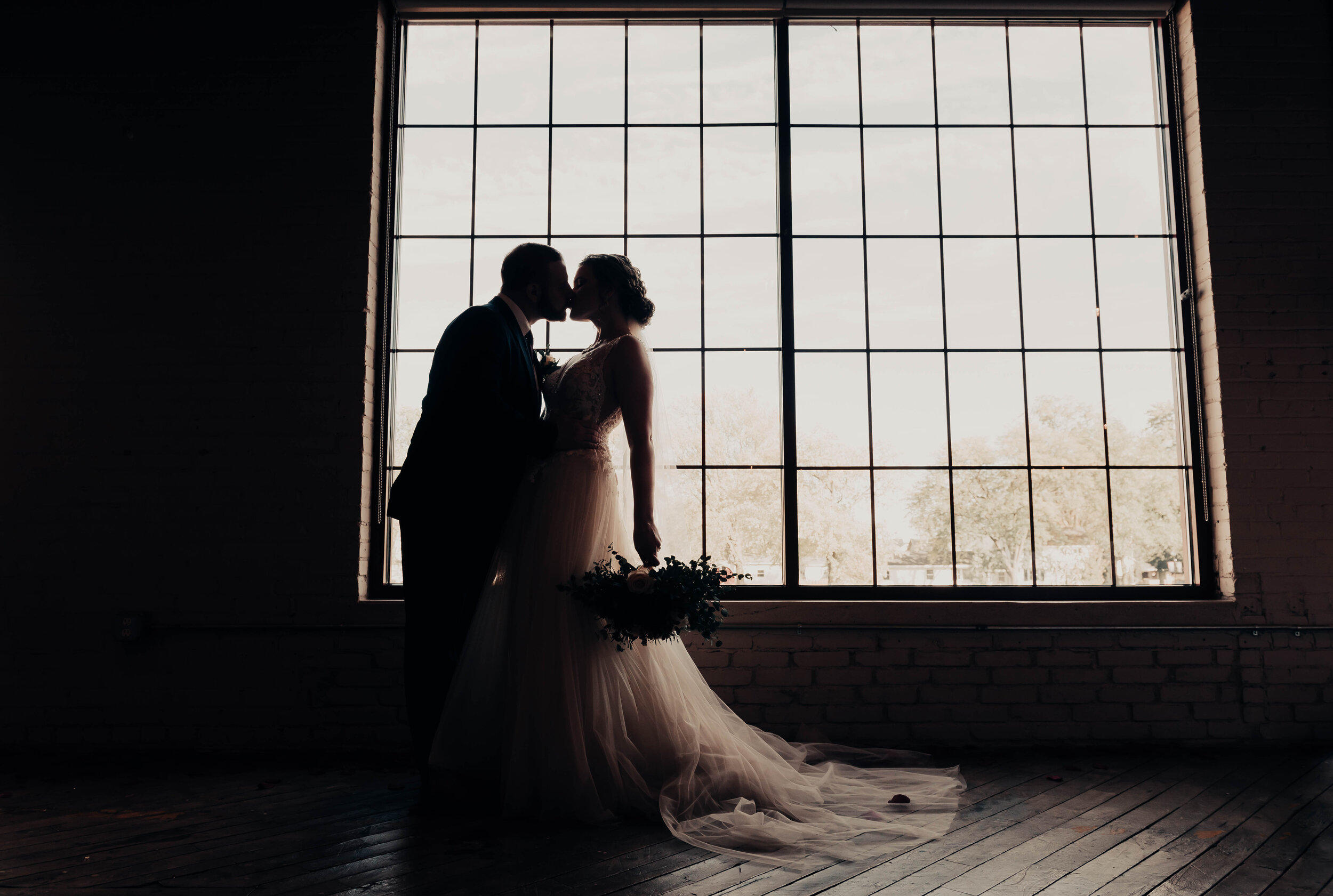 Silhouetted window kisses<3