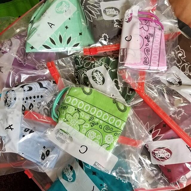 Twinkle and other leaders from Puʻuhonua O Waiʻanae spent this past weekend making masks to distribute to their houseless brothers and sisters across Oʻahu. We hope all is well with you and your loved ones. Please be safe and aloha each other. ALOHA!