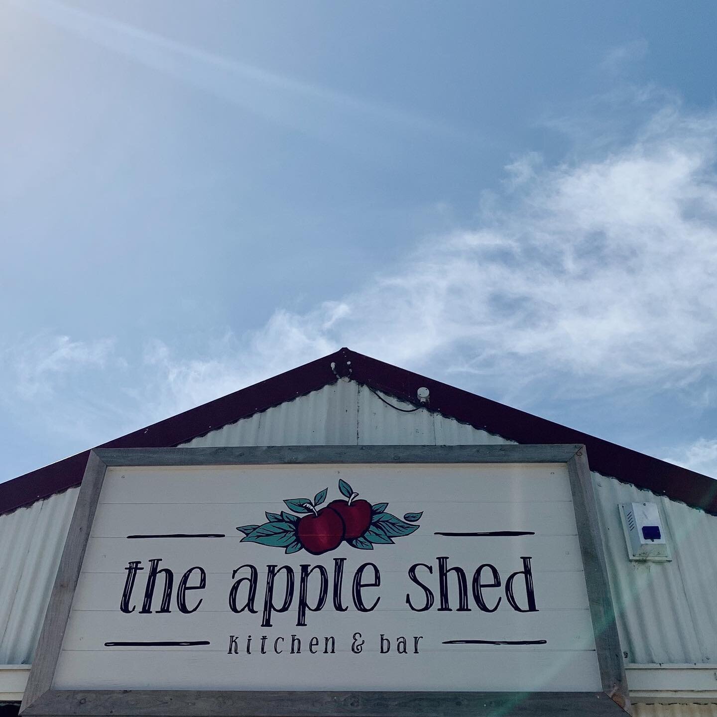 Happy Waitangi Day🇳🇿 

Make the most of this beautiful weather and join us out in Māpua! We will be open all long weekend from 10am - late, no surcharge. 

#theappleshedmapua #mapuawharf #mapua #nelson #nelsontasman #nelsonregion #ilovenelsontasman
