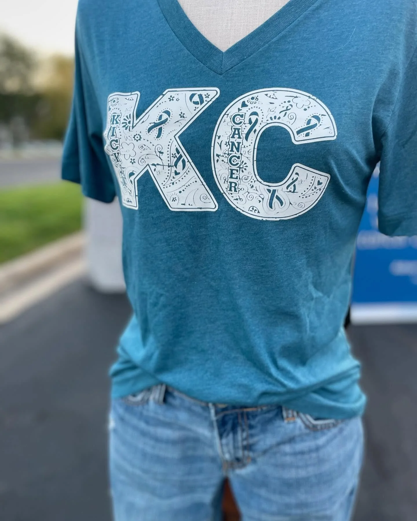 Early morning today. Supporting @overrun5k for #ovariancancer awareness. Stop by our shop at the finish line. 💪🏼