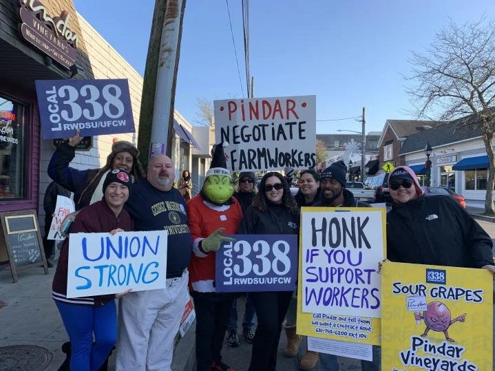 Local 338 Protests Pindar Vineyards