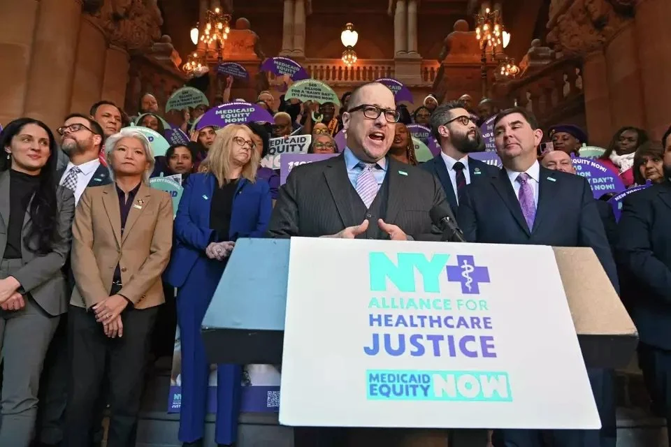 Hospital groups launch multi-million-dollar campaign as fiscal gap looms