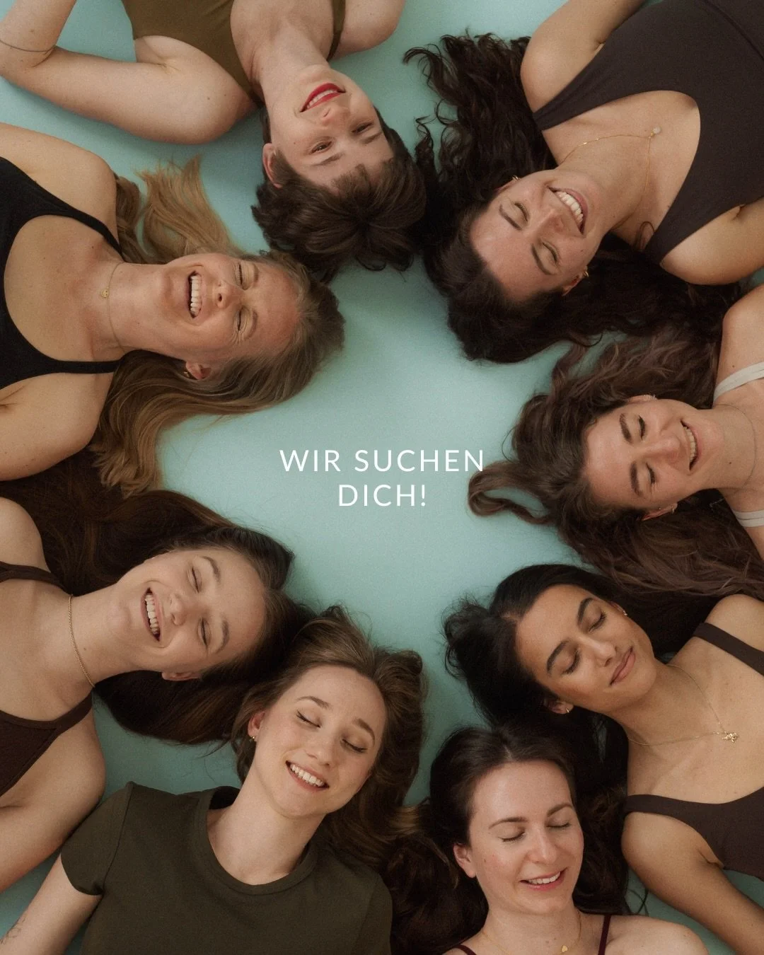 Wir suchen Dich! ✨
Werde Teil unseres Teams als Studio Host und sorge mit deinem L&auml;cheln daf&uuml;r, dass sich unsere Yogis wie zu Hause f&uuml;hlen. Bewirb dich jetzt unter team@namotoyoga.de oder sprich uns direkt im Studio an. Wir freuen uns 