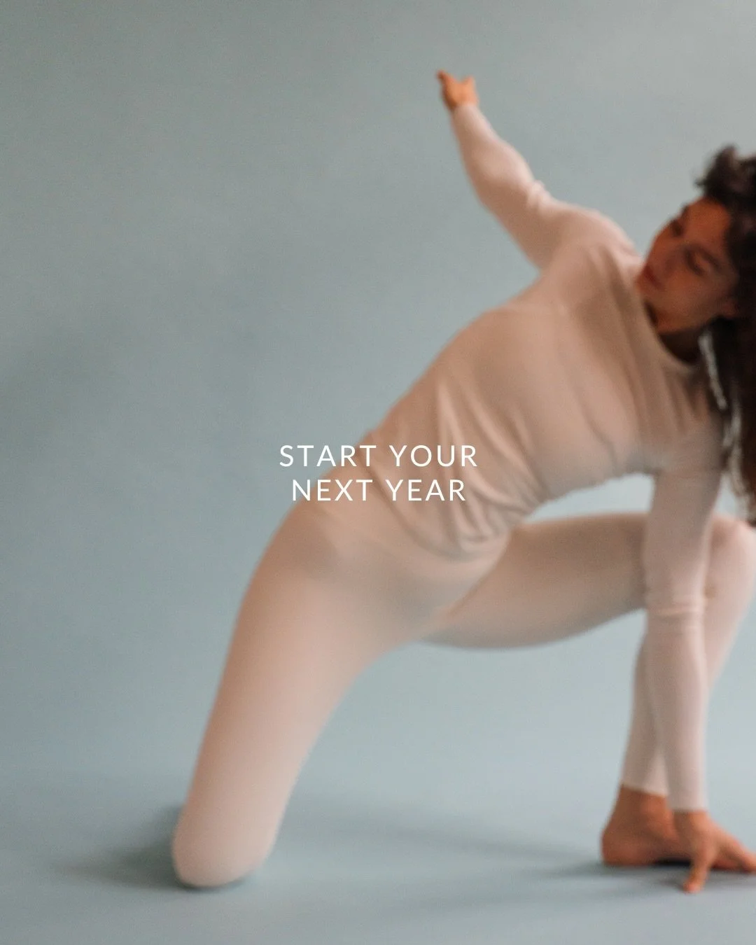 Der Januar bei Namotoyoga beginnt bewusst ruhig.
Mit Soft Beginnings &ndash; einer offenen Klasse mit Klang, Atem und Zeit zum Ankommen. 🌀
Ein paar Tage sp&auml;ter wird es dynamischer: 108 Surya Namaskar, gemeinsam getragen von Rhythmus und Pr&auml