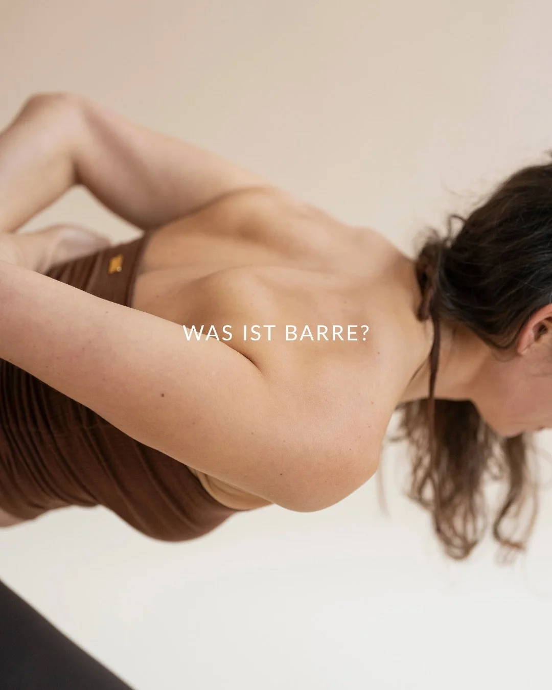 Kraft trifft auf Kontrolle und jede Bewegung bringt dich n&auml;her zu dir selbst ✨ 

Beim Barre sp&uuml;rst du wie dein K&ouml;rper arbeitet und gleichzeitig an Leichtigkeit gewinnt. Kleine pr&auml;zise Bewegungen mit gro&szlig;er Wirkung f&uuml;r m