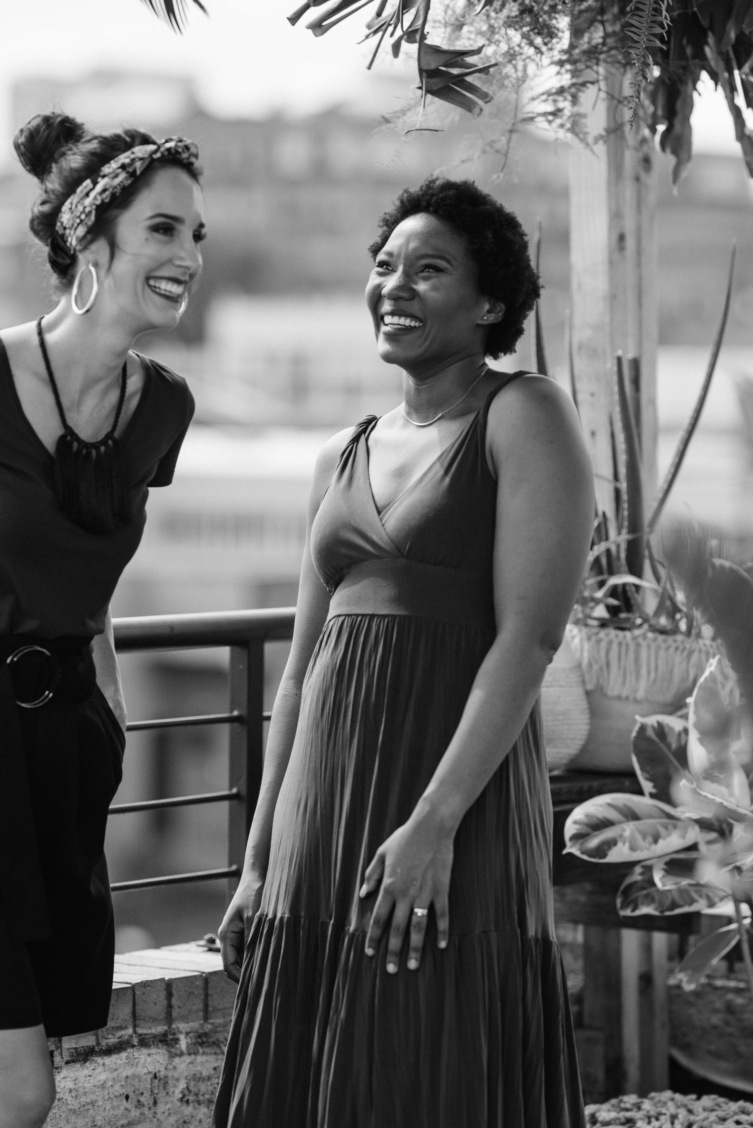 Hierdie week kuier Rozanne McKenzie by Donnalee Roberts op die dak van Rooftop Salsa. Hulle gesels oor stroomop-swem in die lewe en Rozanne deel 'n kosbare DYI-wenk vir ieder en elke vrou daarbuite. DIY for the Concrete Jungle is 'n weeklikse mini-w…