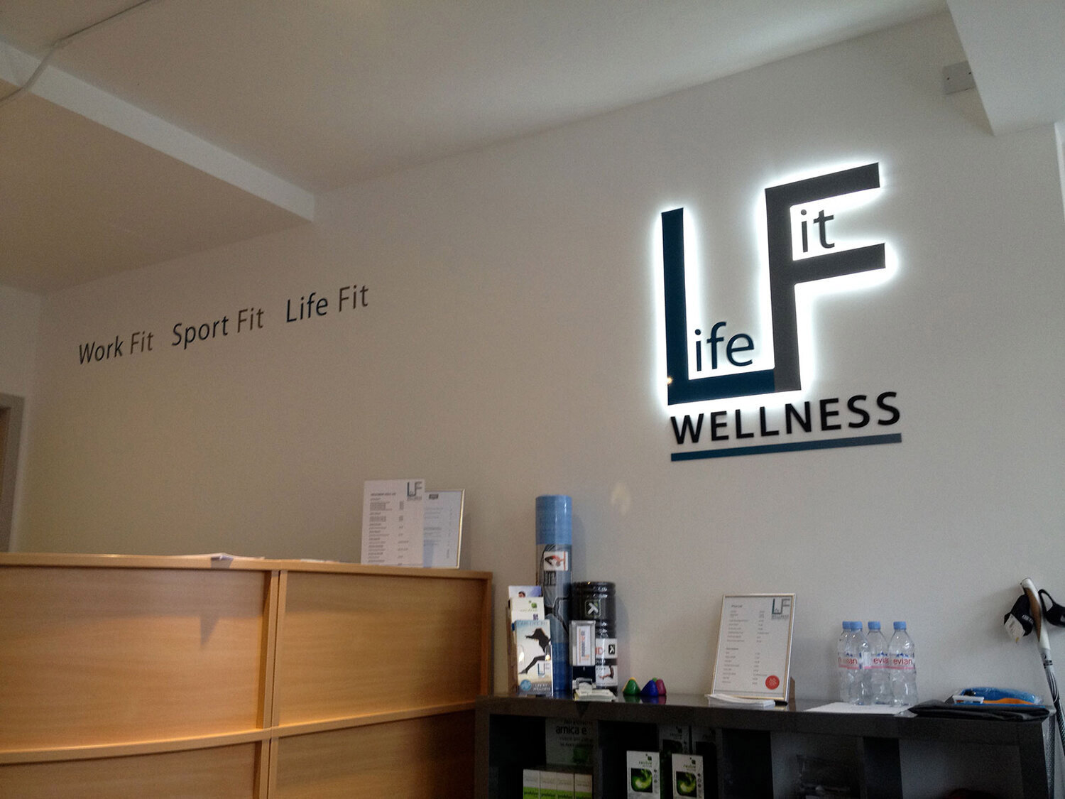 apb-displays-display-signs-print-custom-signage-falkirk-uk-Internal-flat-cut-logo-with-LED-life-fit-wellness.jpg