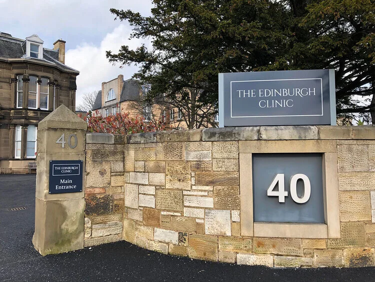 apb-displays-display-signs-print-custom-signage-falkirk-uk-fret-cut-entrance-sign-and-plaque-the-edinburgh-clinic.jpg