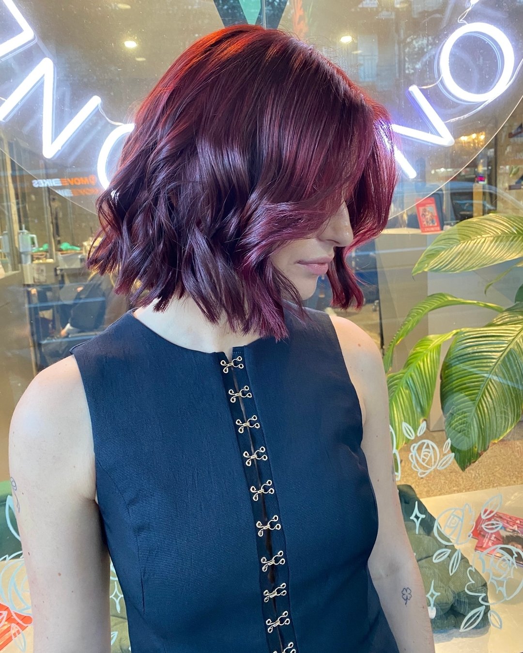 Loving this cherry cola red by @jacobthecolorist 🍒 creating using @evopro #hueverse and @evohair 🥰🌹 

#redhair #cherrycola #sydneyhair #sydneyhairsalon #surryhills #evo
