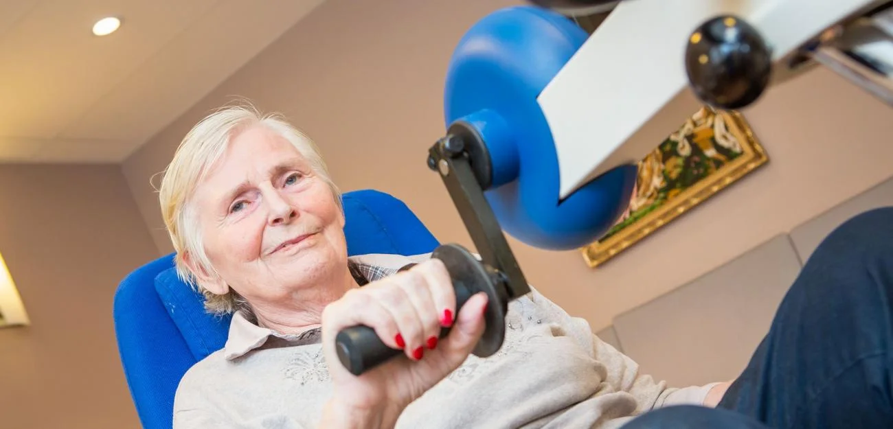 Eli Marie Nising (75) har gått fra å være overvektig til sprek etter at hun flyttet på sykehjem. Motiview-filmene har motivert henne til ukentlig trening, noe som har resultert i en lettere hverdag for både henne og pleierne.