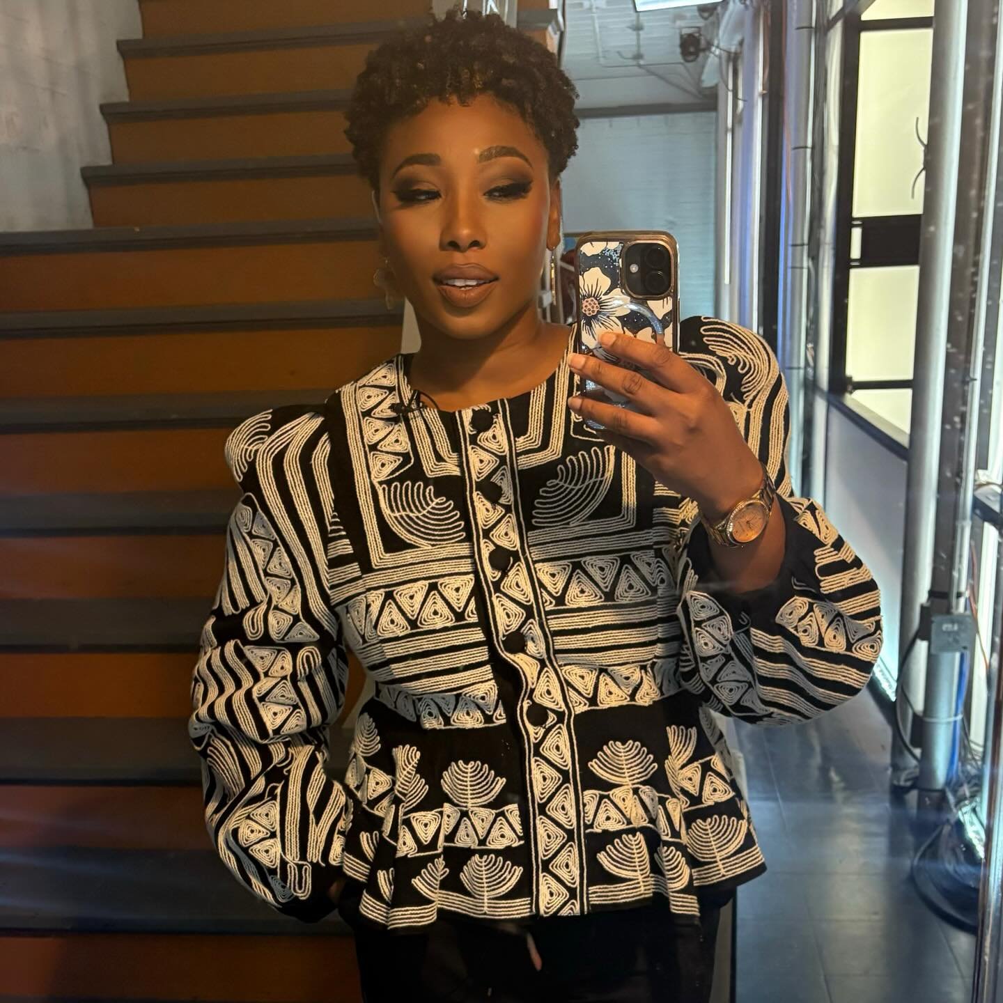 Players mess up, too.

This blazer is gorgeous. Absolutely gorgeous. It is a teachable moment though. Under no circumstance should you ever wear something so busy on television. Have to call myself out when I make a (beautiful) mistake. 🤦🏾&zwj;♀️