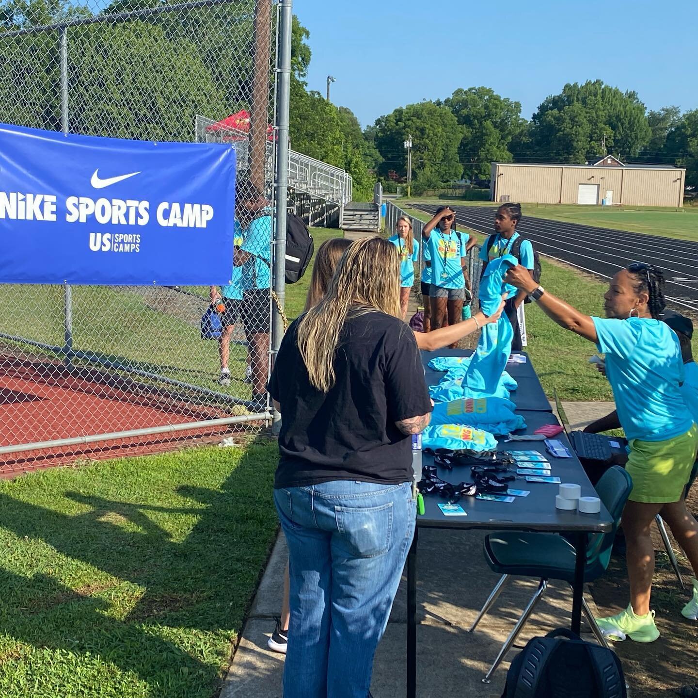 Another successful track camp in Salisbury this weekend complete with educational instruction and  hydration from @biosteelsports @rowansalisburyschools with @_thebodyshopp and @ussportscamps @nikesportscamp JET&hellip; come fly with us!