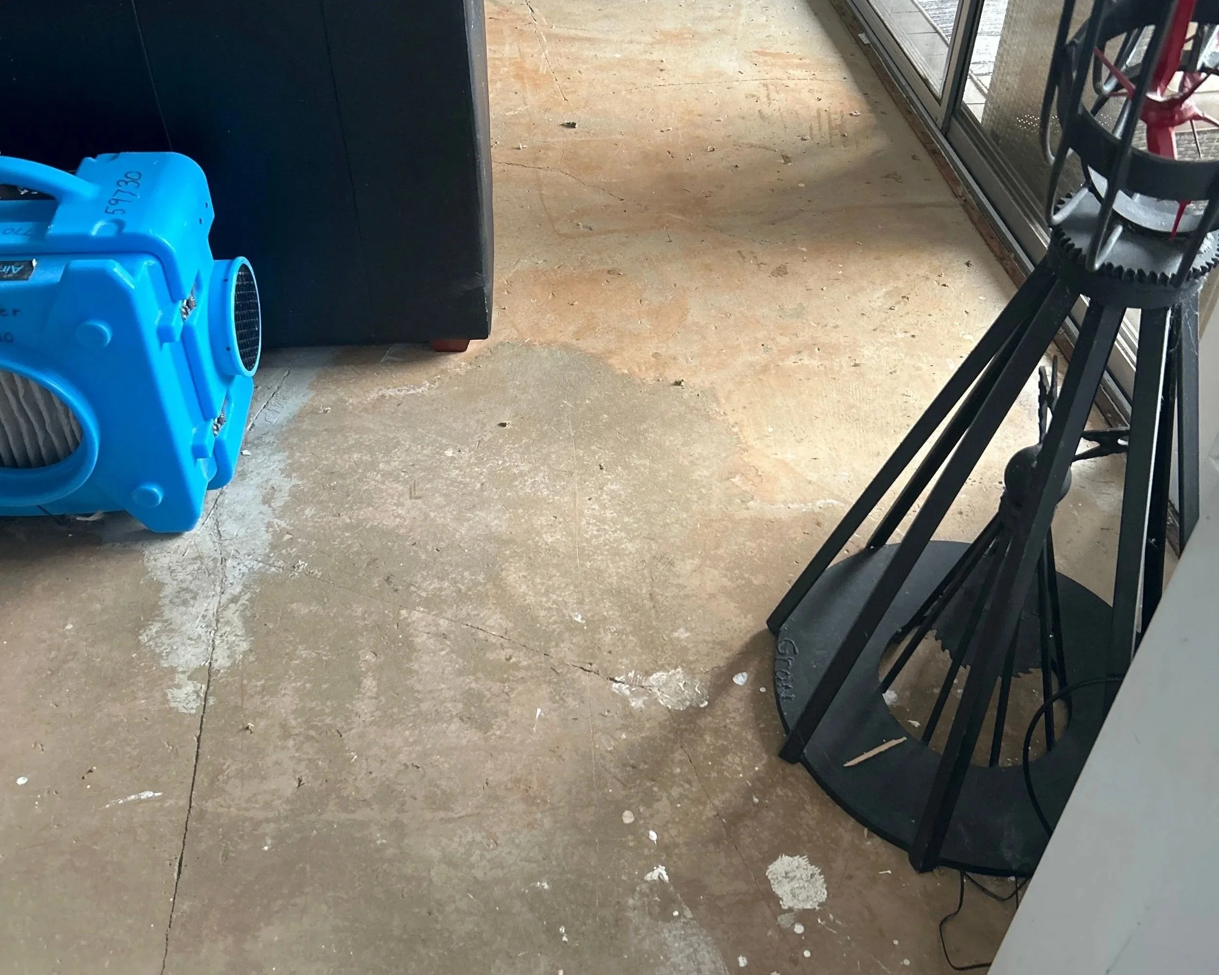 Living room floor after ServiceMaster completed water damage mitigation