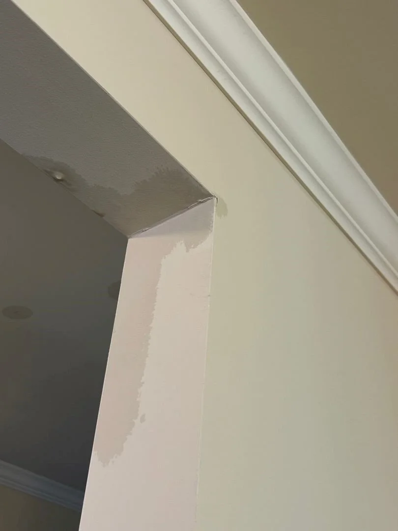 Water in the wall cavity after a pipe broke in the ceiling