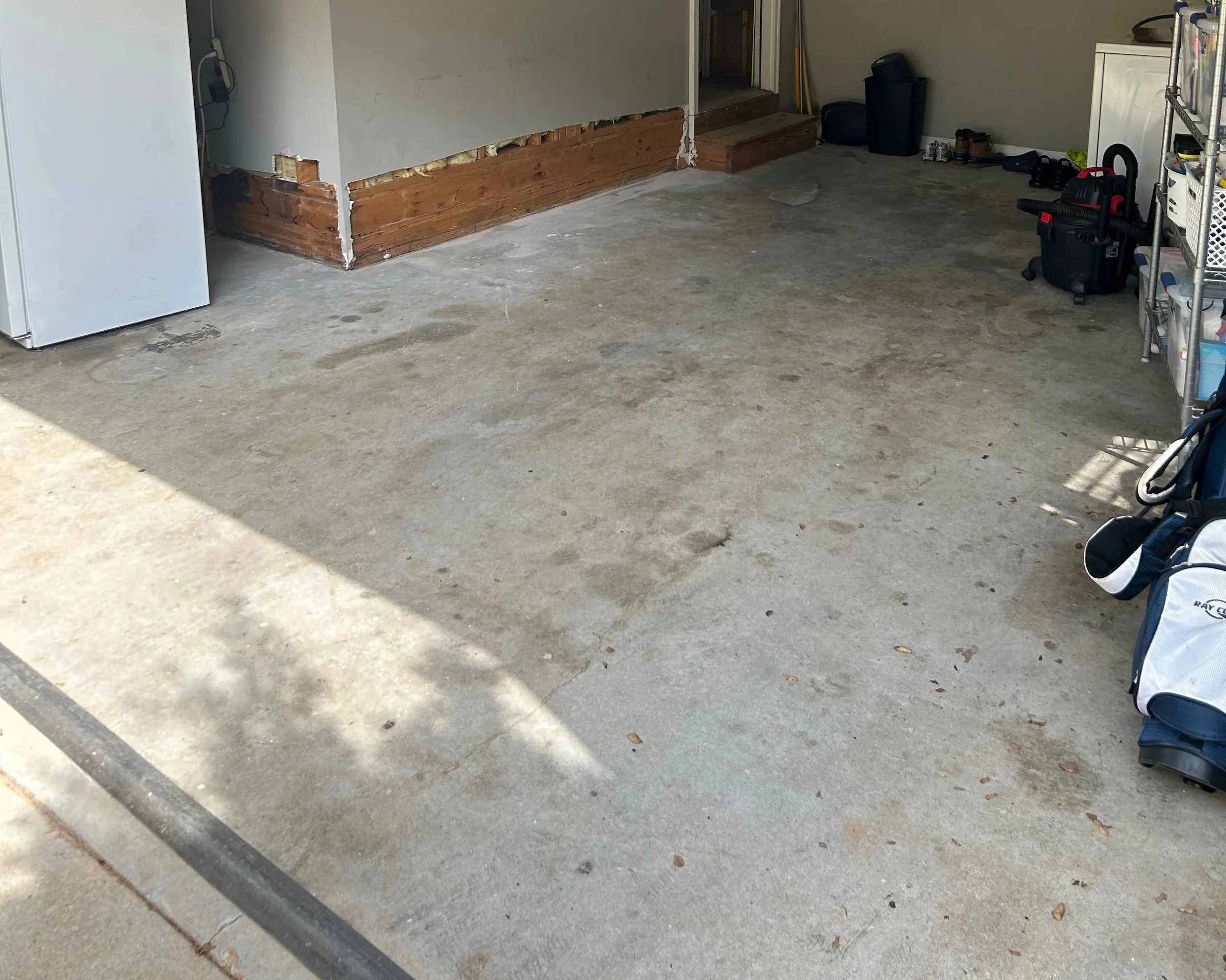 Garage walls and floor after ServiceMaster water damage mitigation was completed