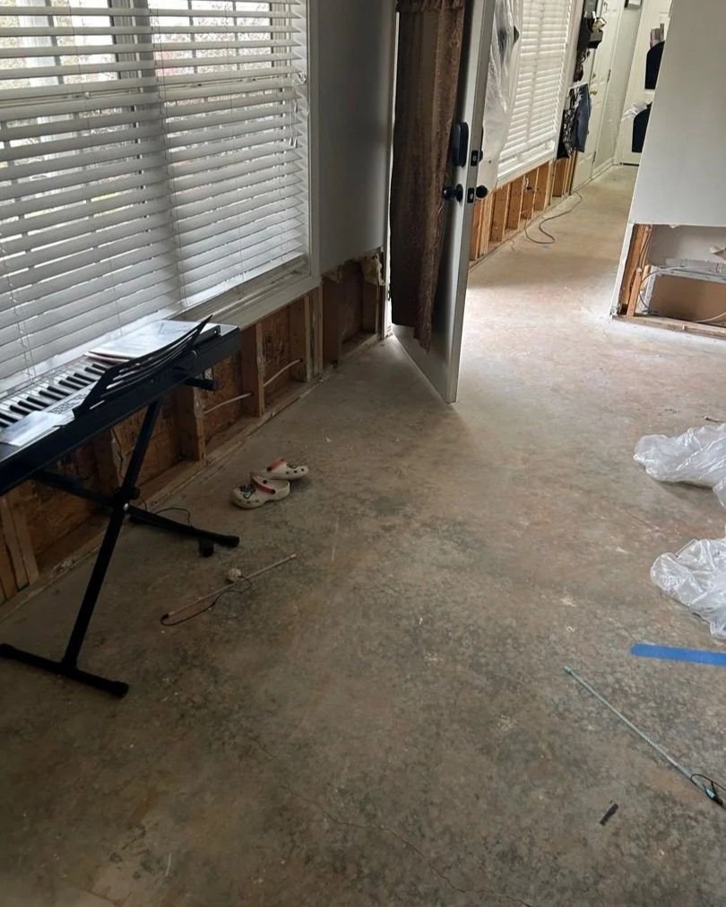 Living Room after ServiceMaster mitigation was completed