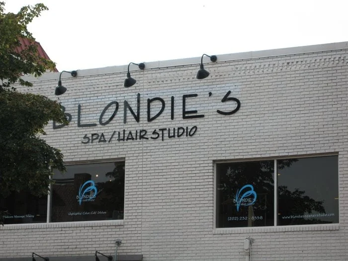 blondiessalon.jpg