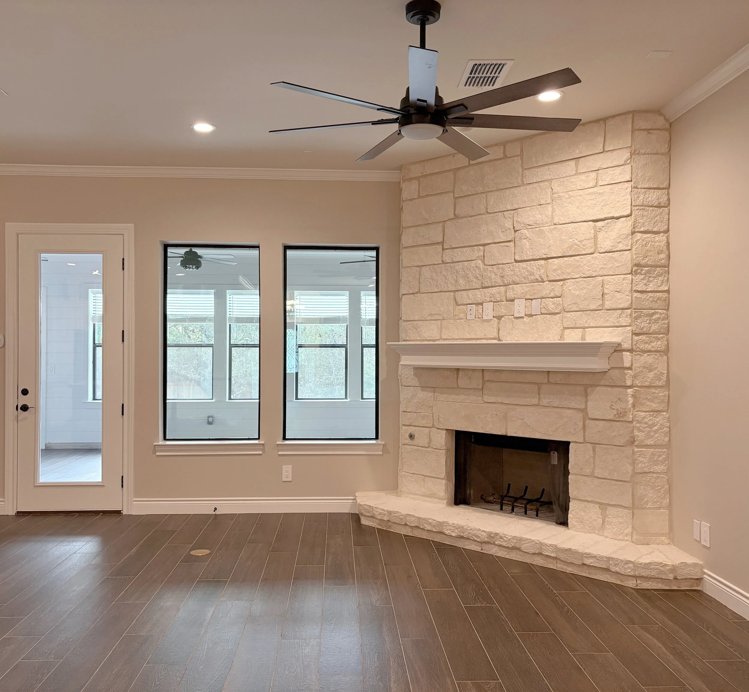 livingroom.jpg