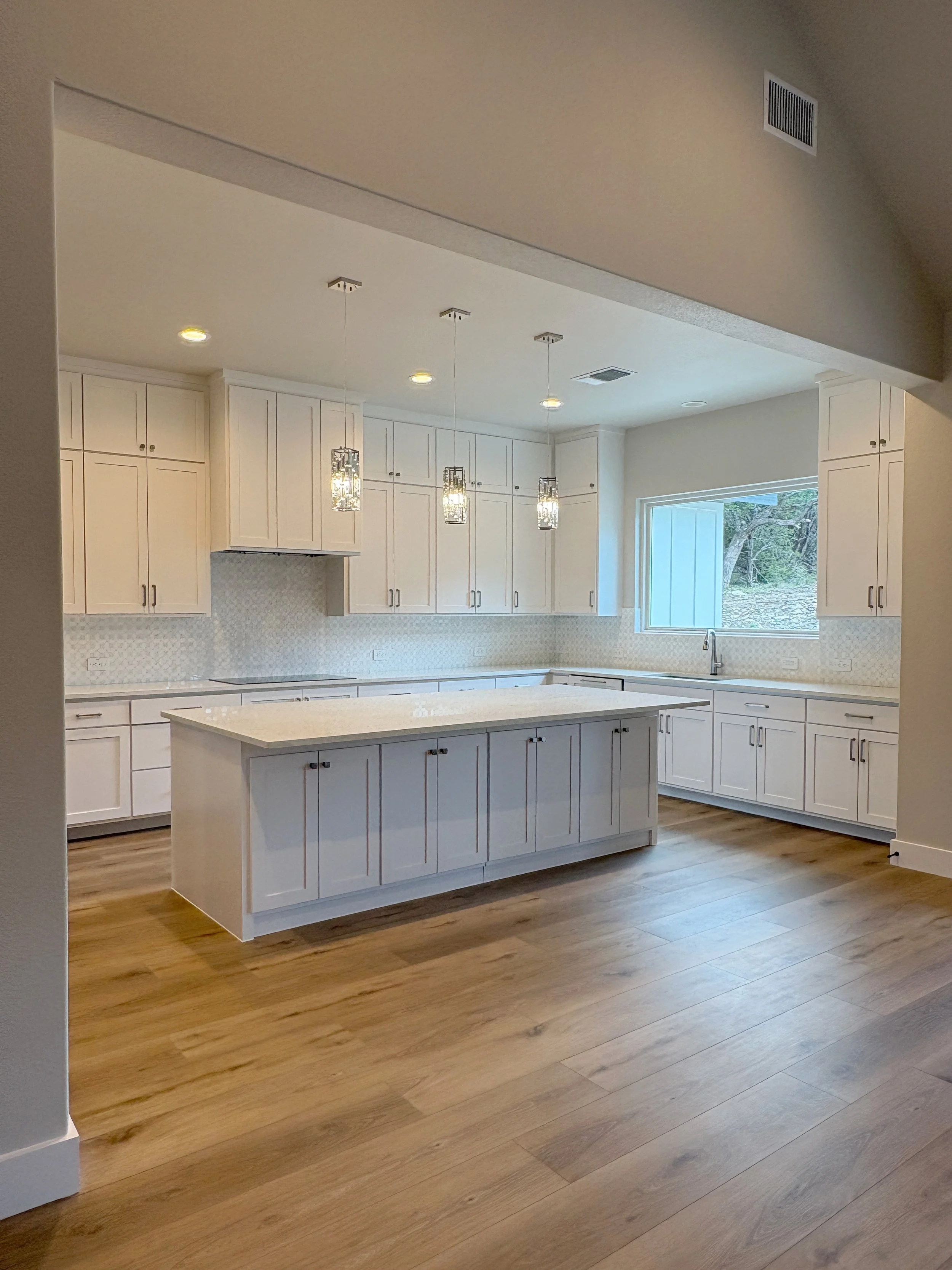 kitchen2.jpg