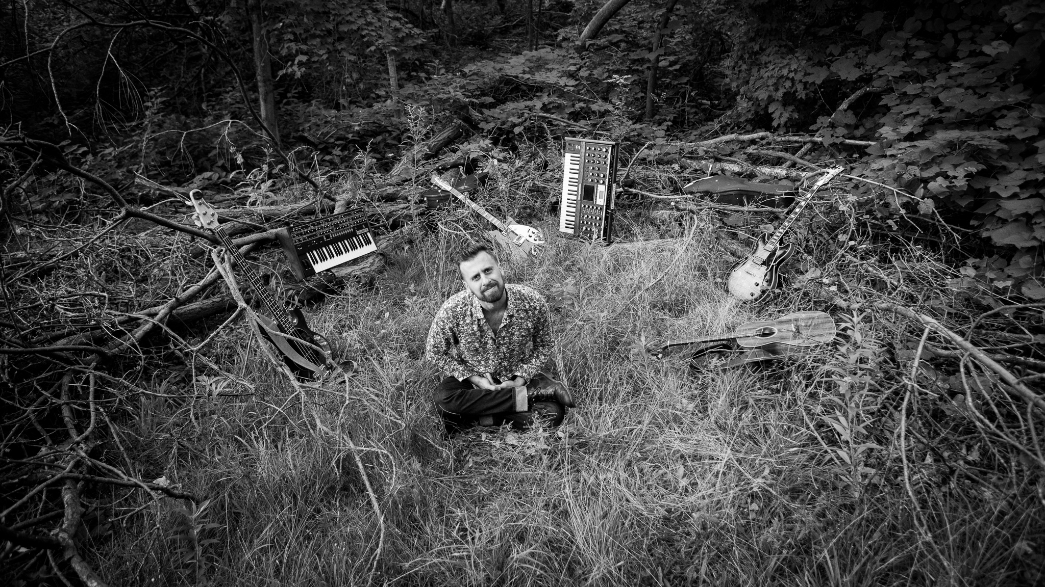 B&W FieldOfInsts.jpg