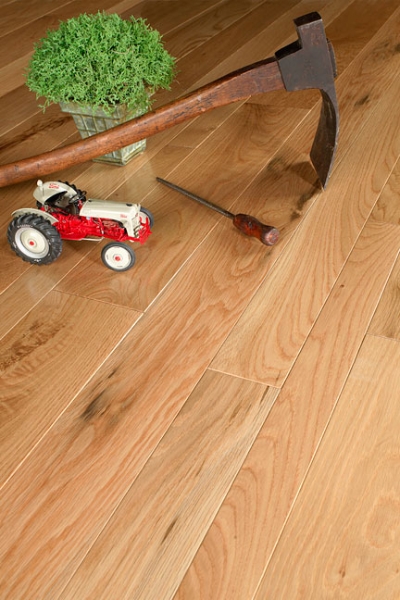 prefinished-character-white-oak-hardwood-floor.jpg