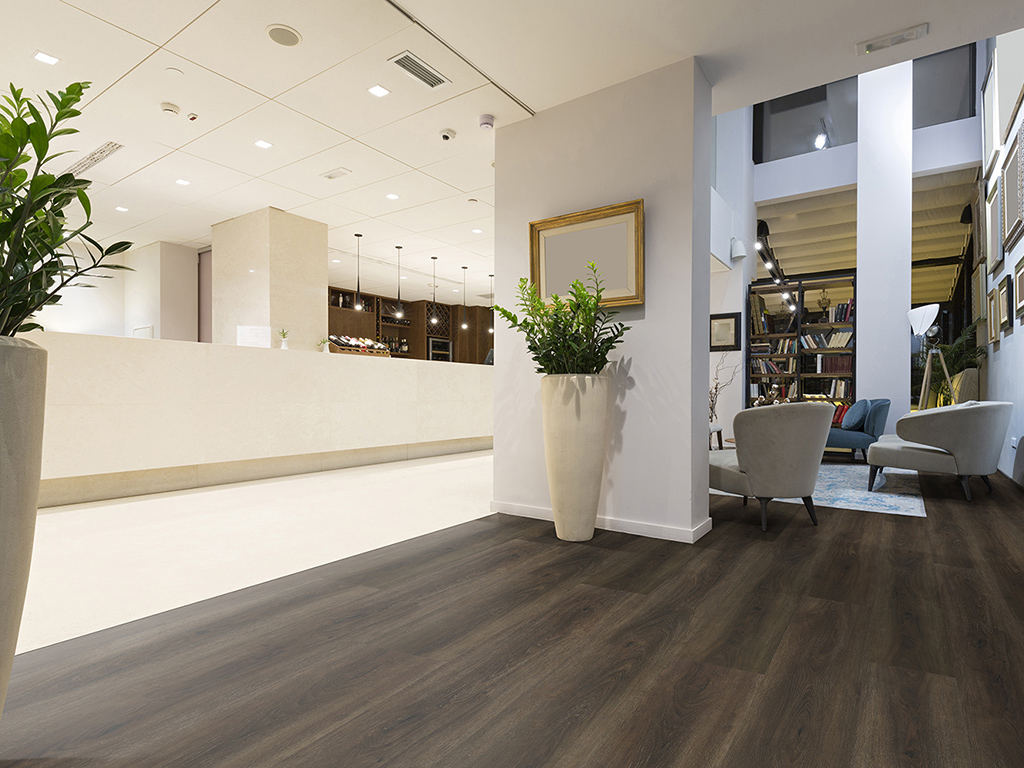 Reward Flooring LVT Majesty Midnight Oak