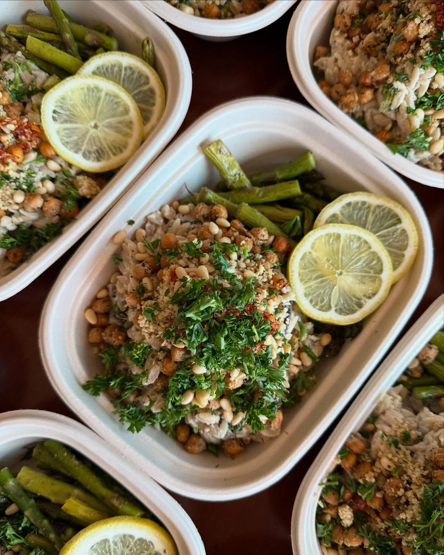 Creamy Lemon &amp; Vegetable Orzo 🍋

A cozy little bowl of happiness made with cassava orzo tossed in a creamy lemon cashew sauce and loaded with broccoli, shiitake mushrooms, Italian chickpeas, macadamia nut parm and chili onion crunch. Served with