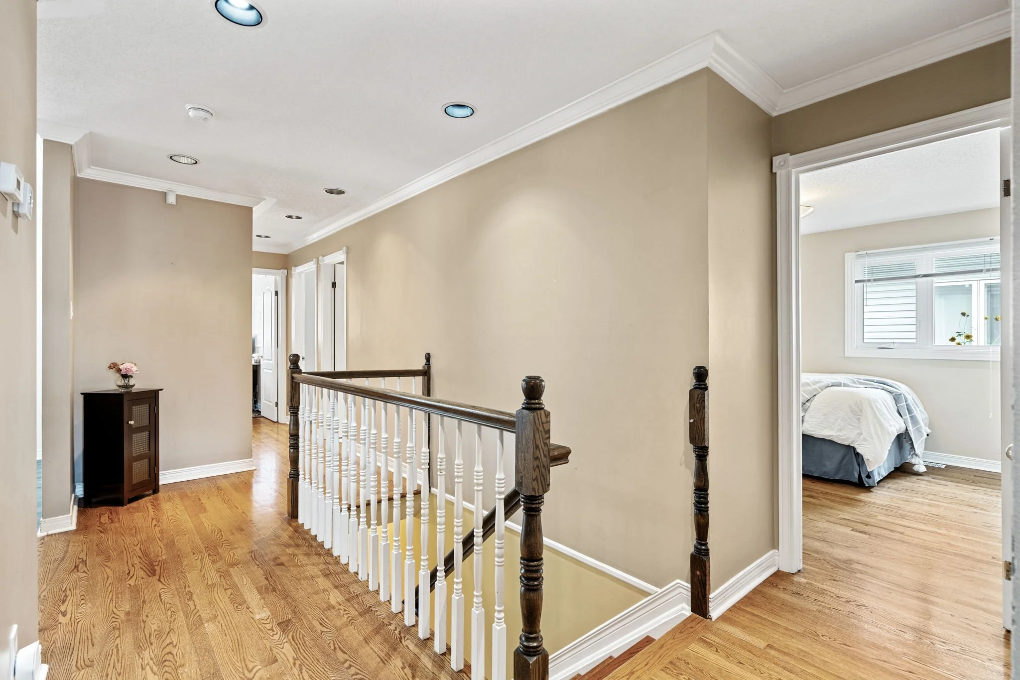 18-web-or-mls-27-mayford-ave.jpg