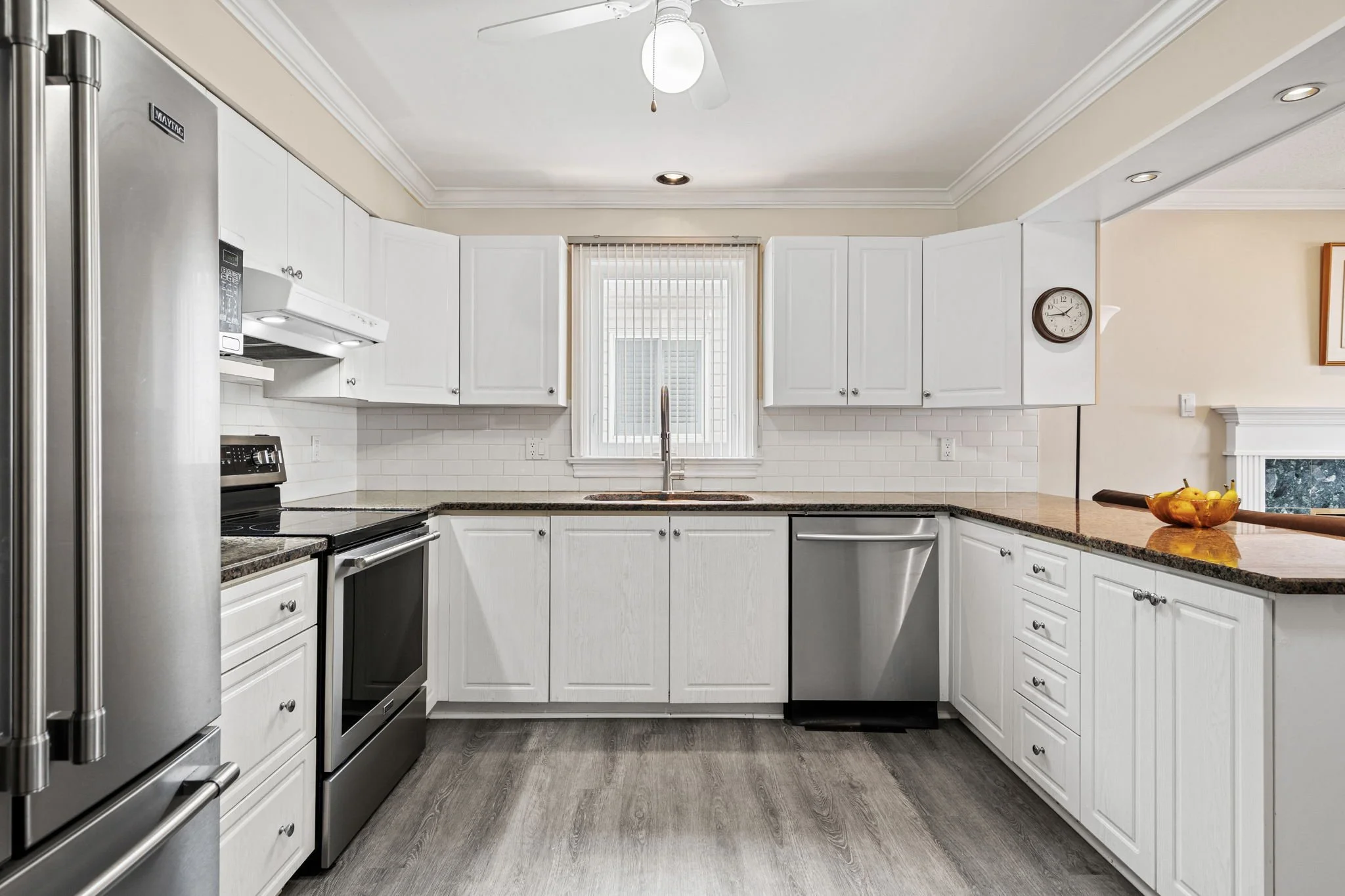 20-web-or-mls-27-mayford-ave.jpg