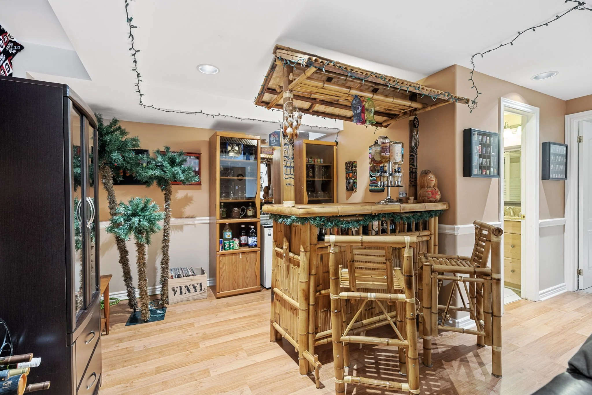 7-web-or-mls-27-mayford-ave.jpg