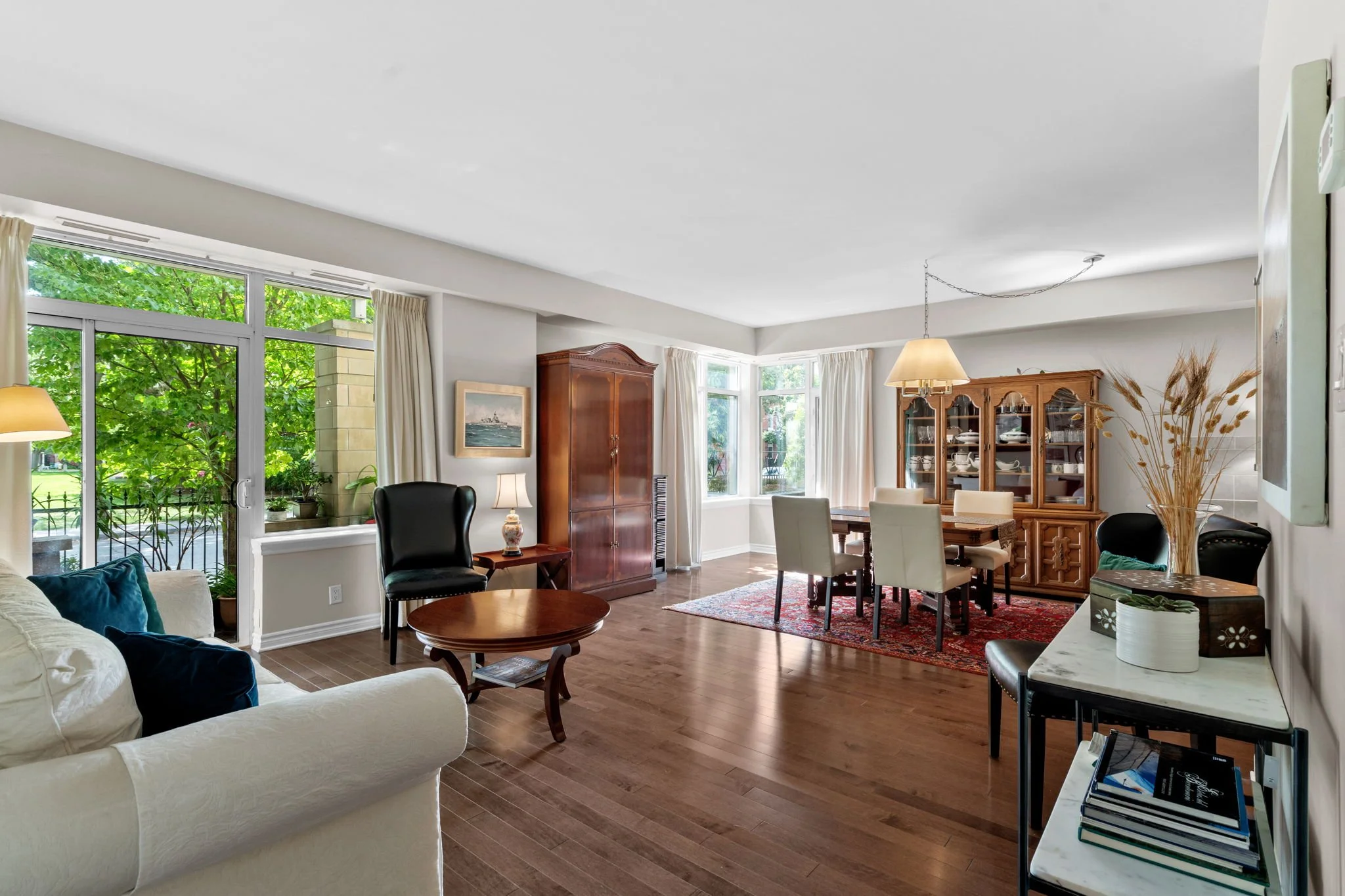 7-web-or-mls-205-bolton-st-105.jpg