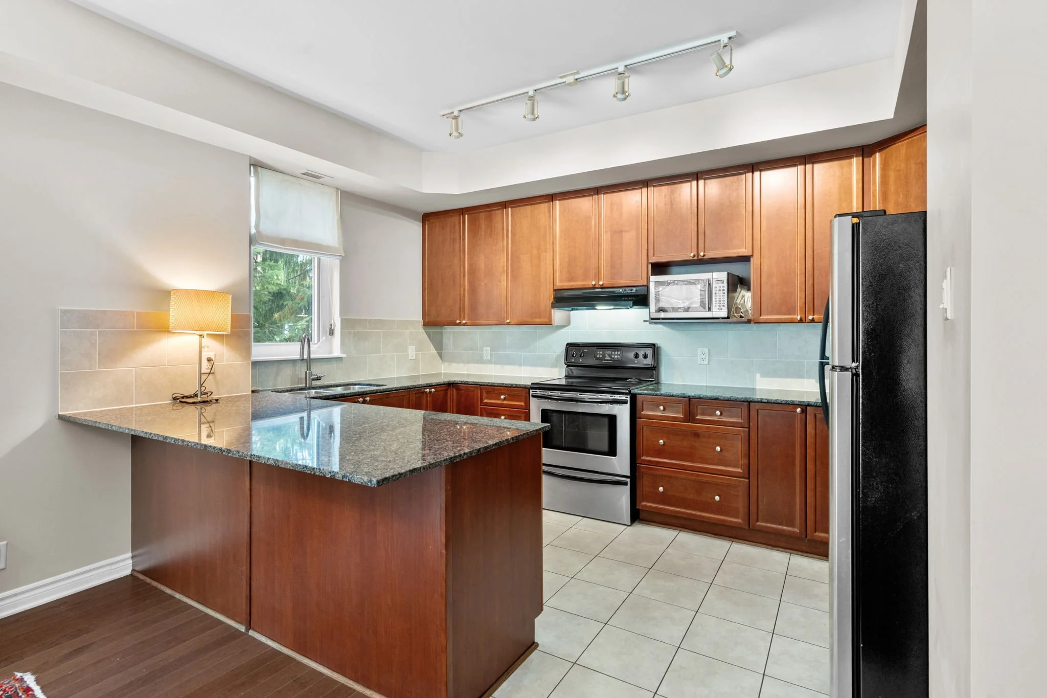 13-web-or-mls-205-bolton-st-105.jpg