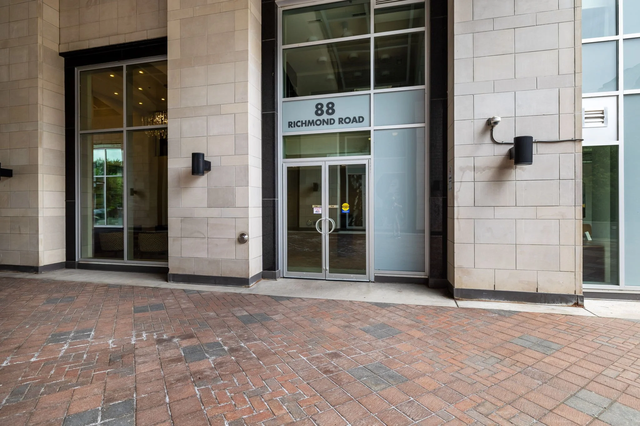 3-web-or-mls-88-richmond-rd-708.jpg