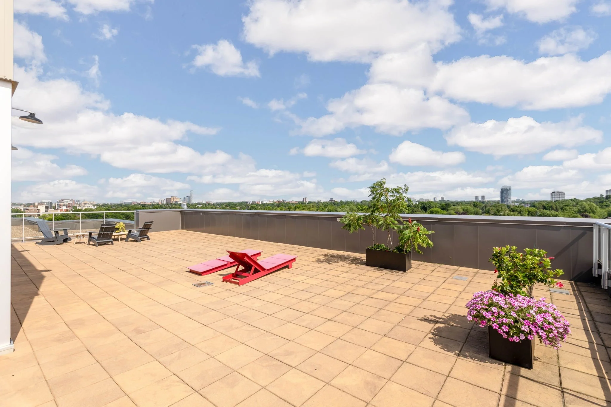 23-web-or-mls-88-richmond-rd-708.jpg