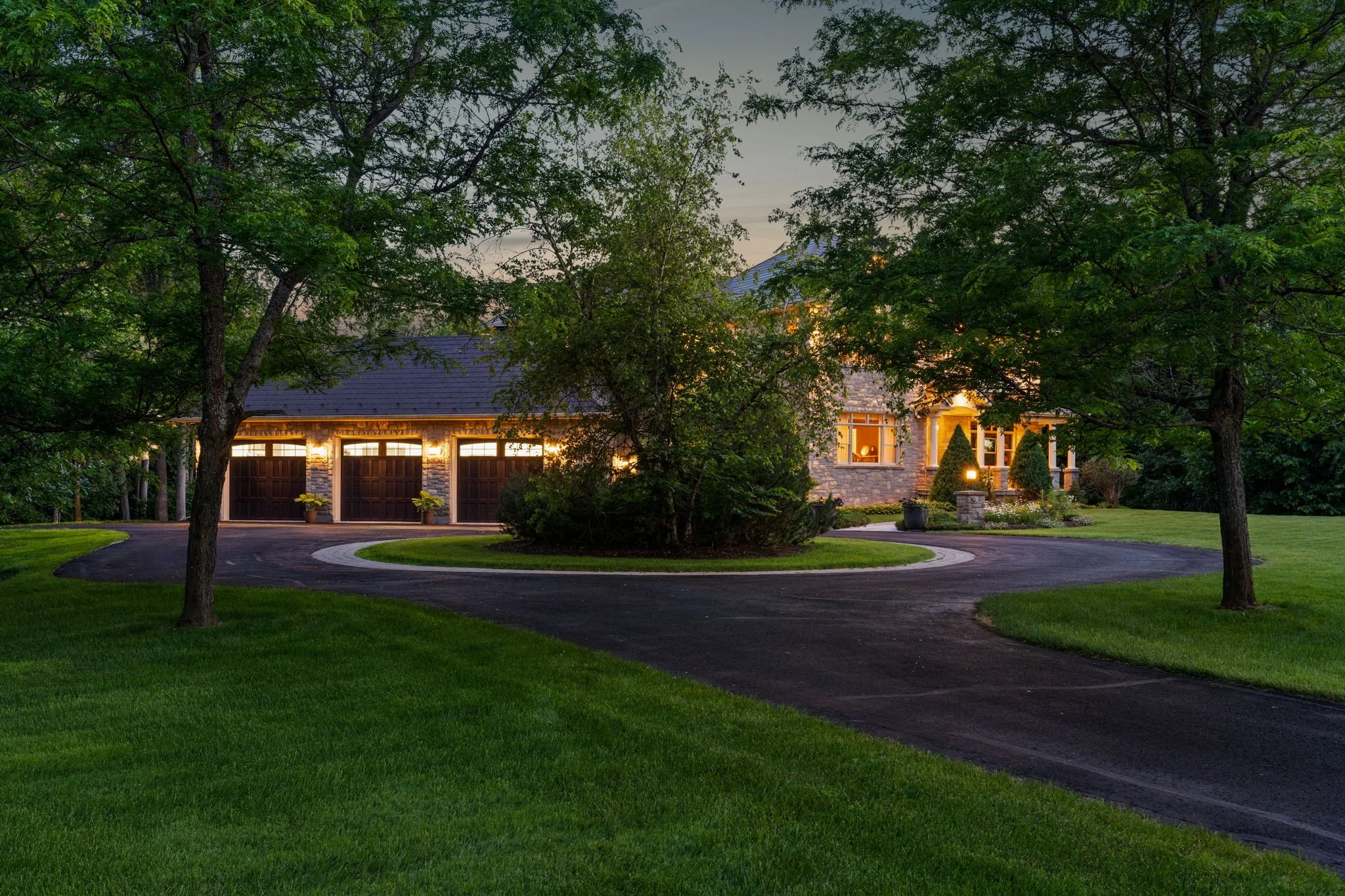 4-web-or-mls-140 Lady Lochead Lane-85.jpg