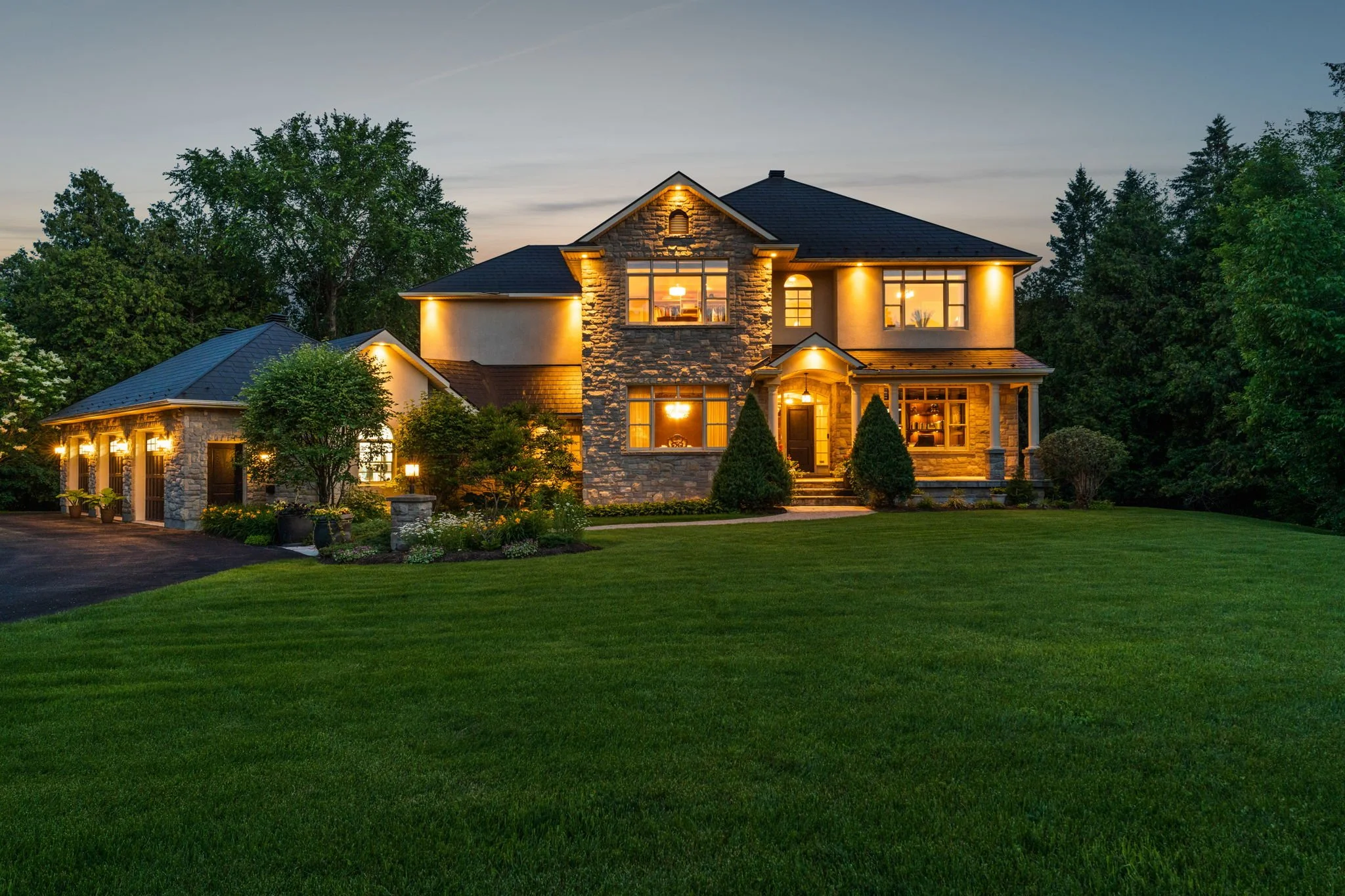 5-web-or-mls-140 Lady Lochead Lane-86.jpg