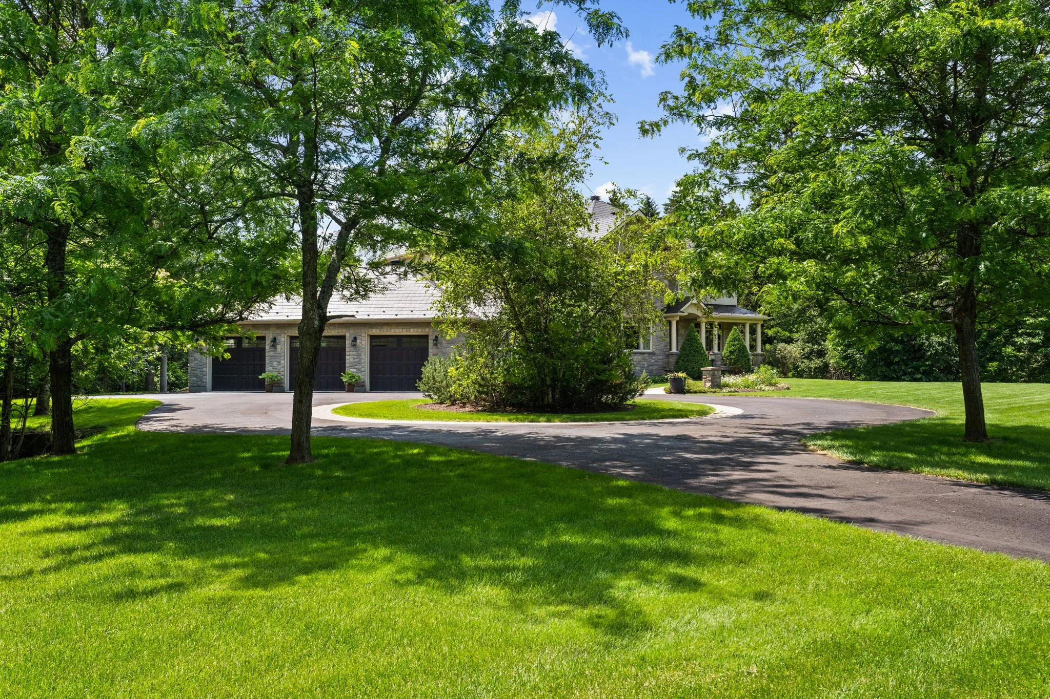 13-web-or-mls-140 Lady Lochead Lane-108.jpg