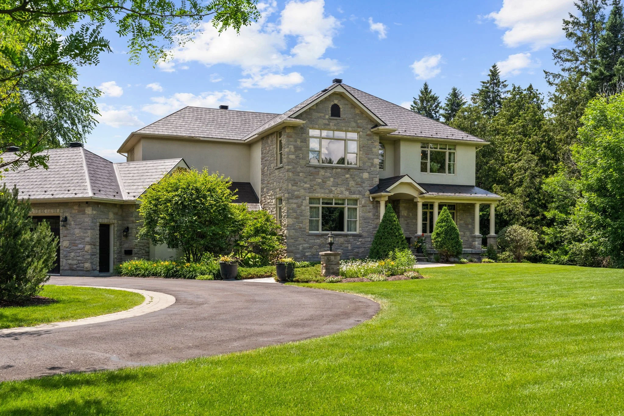16-web-or-mls-140 Lady Lochead Lane-110.jpg