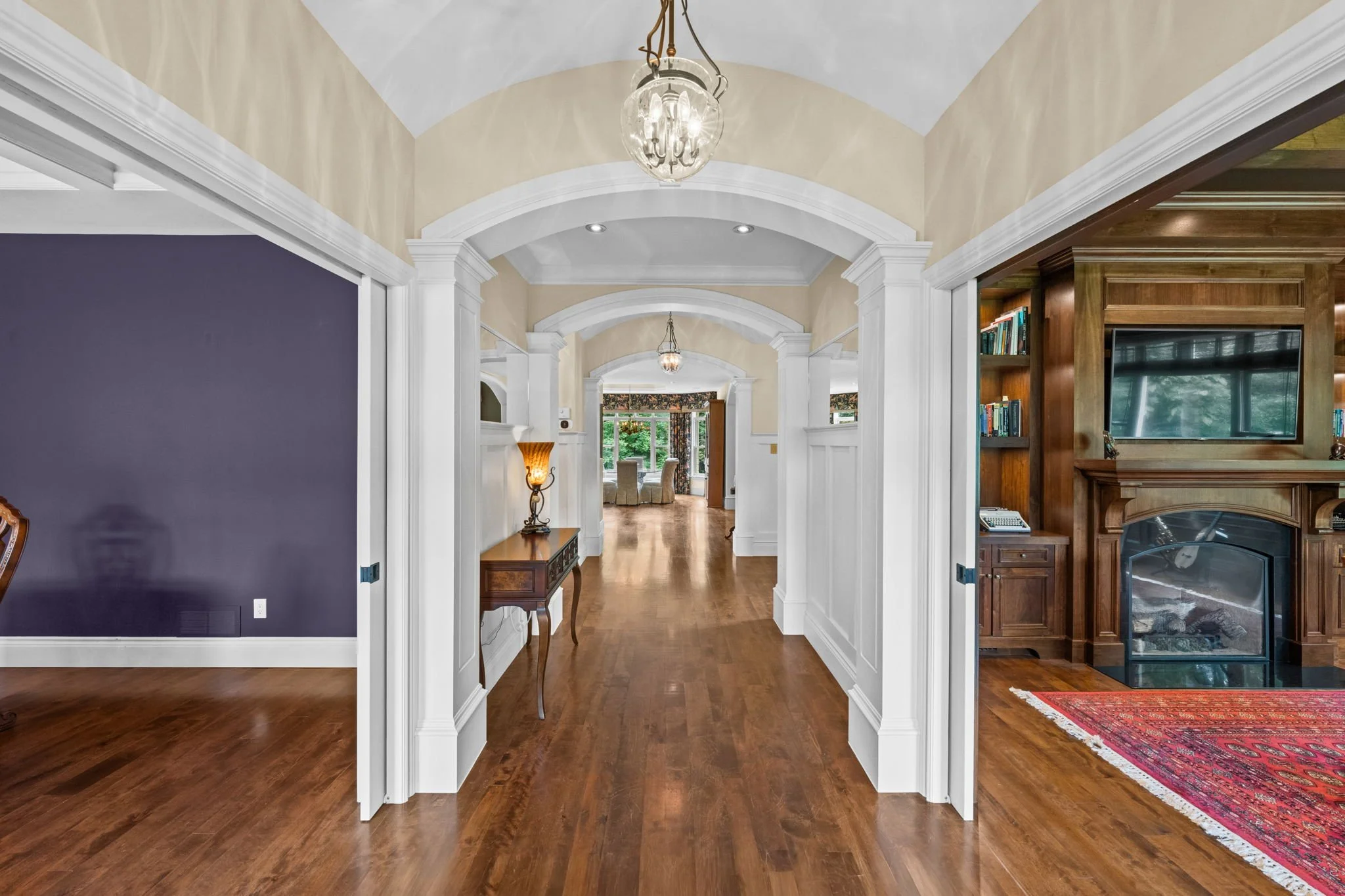 23-web-or-mls-140 Lady Lochead Lane-18.jpg