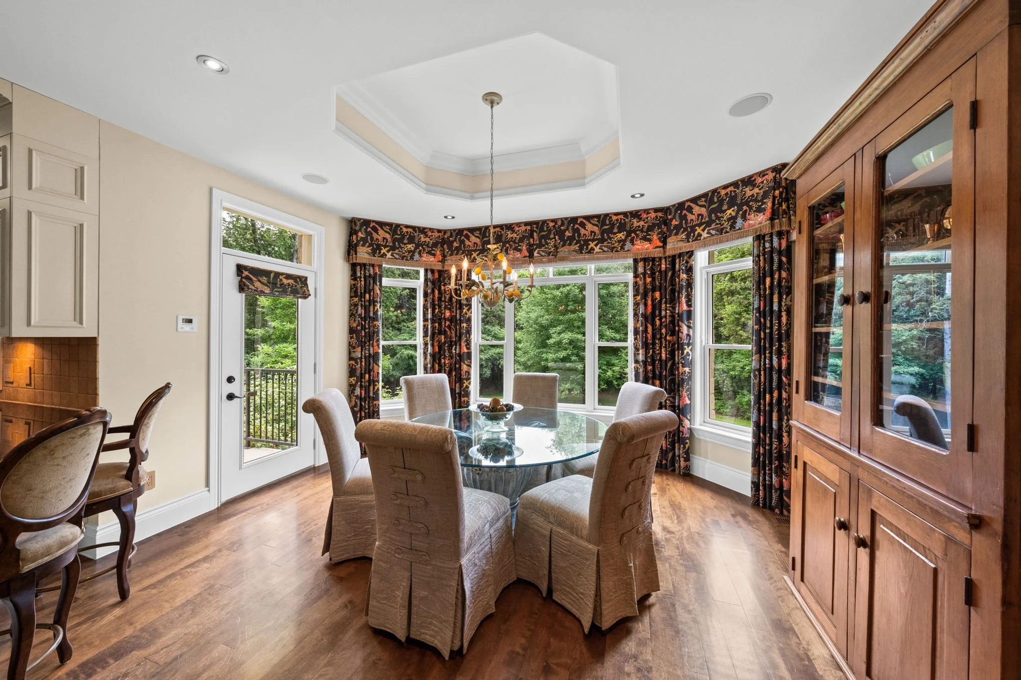 28-web-or-mls-140 Lady Lochead Lane-24.jpg