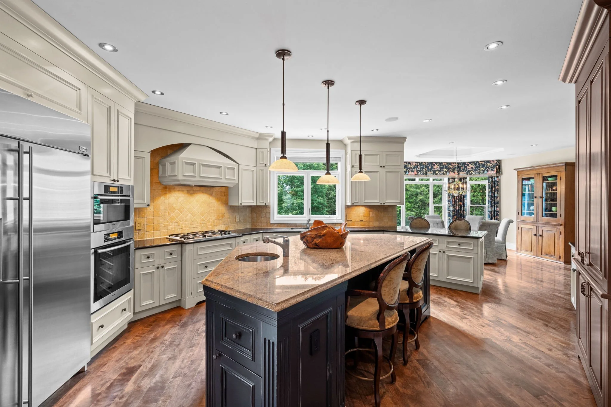 36-web-or-mls-140 Lady Lochead Lane-32.jpg