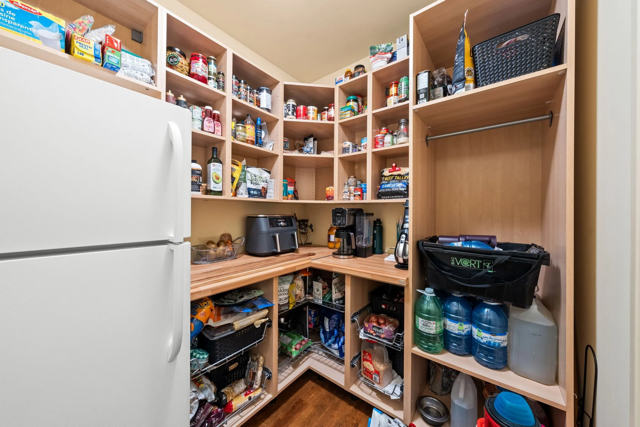 41-web-or-mls-140 Lady Lochead Lane-37.jpg