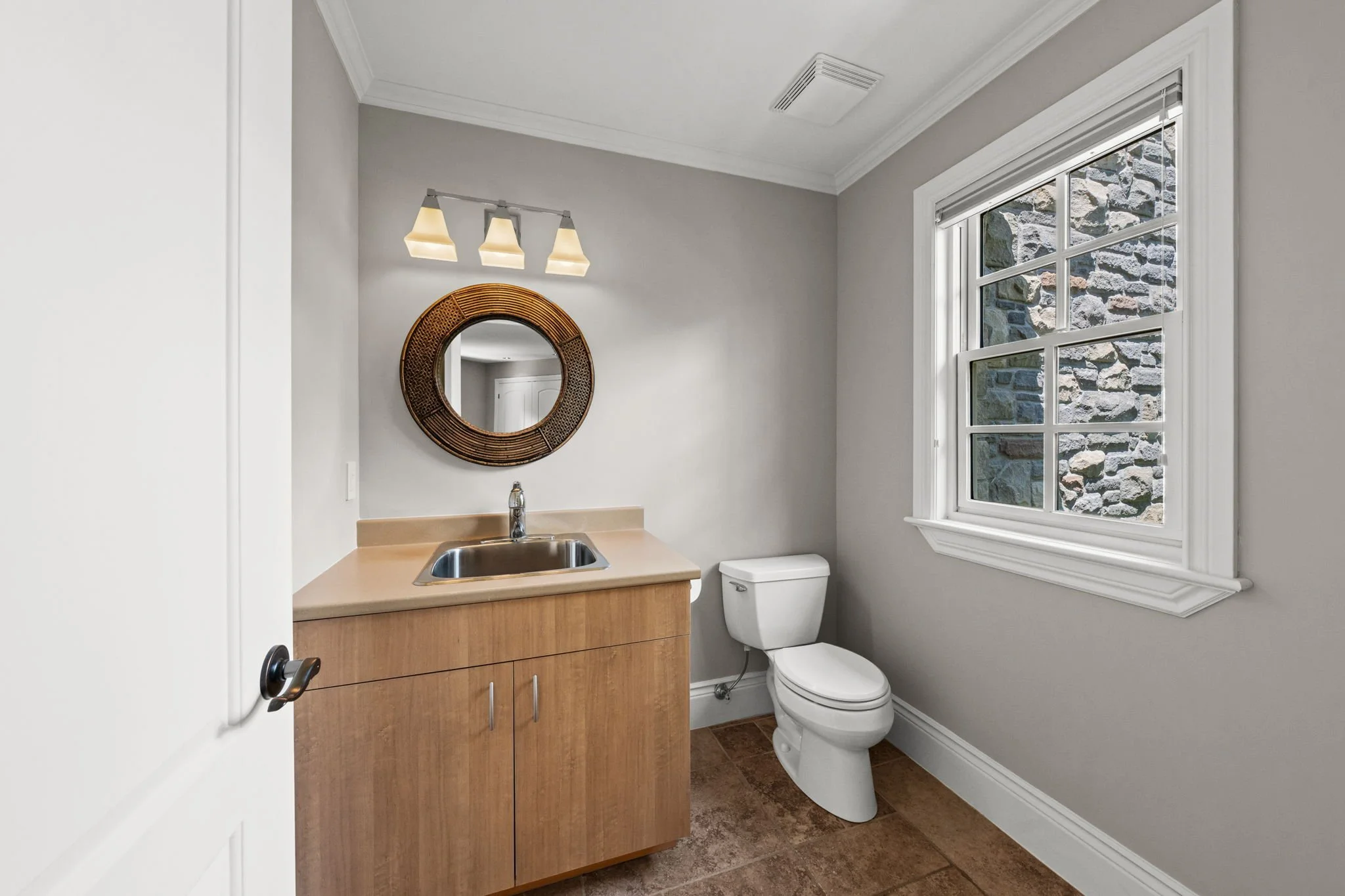 48-web-or-mls-140 Lady Lochead Lane-46.jpg