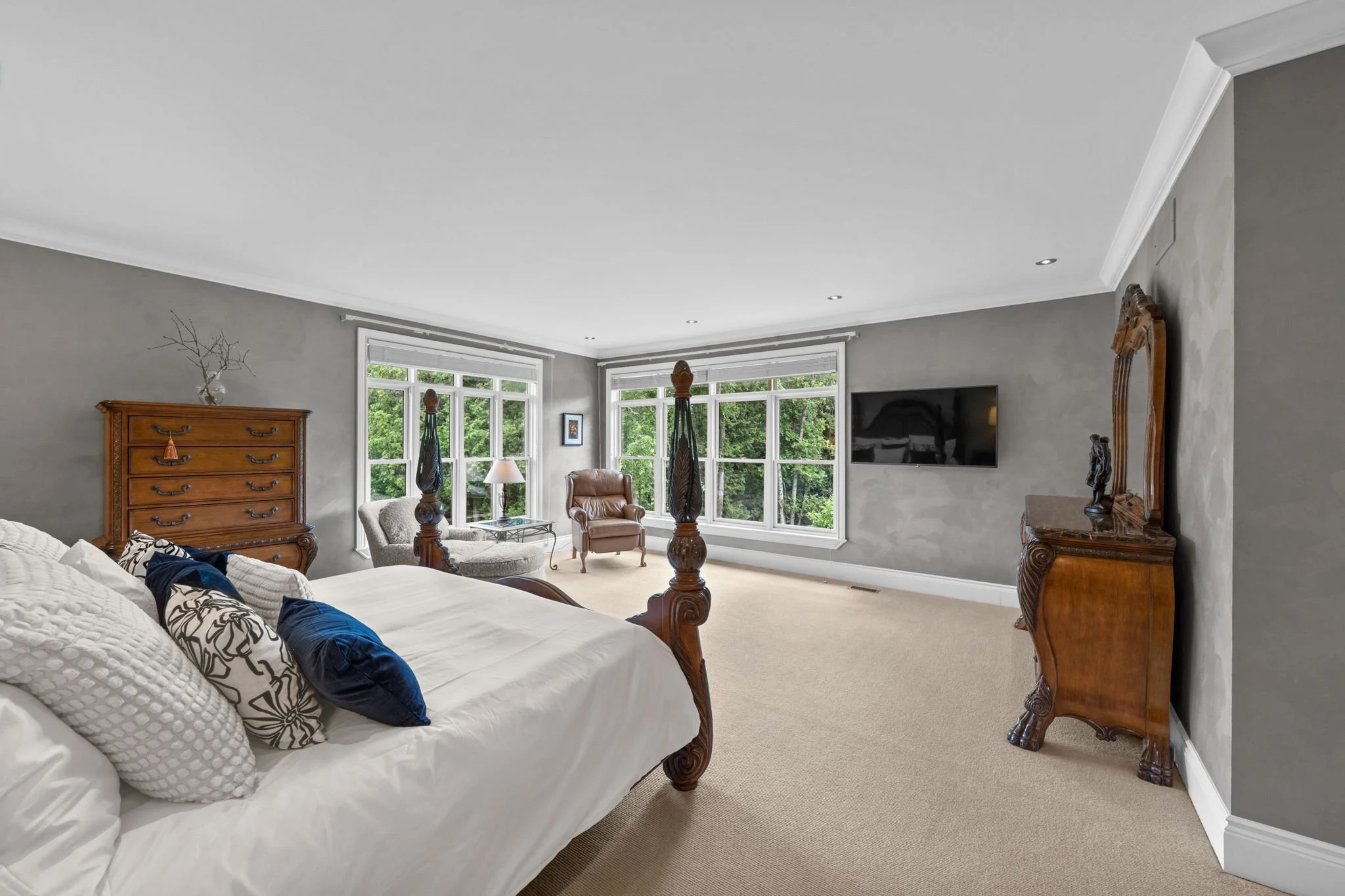 54-web-or-mls-140 Lady Lochead Lane-61.jpg