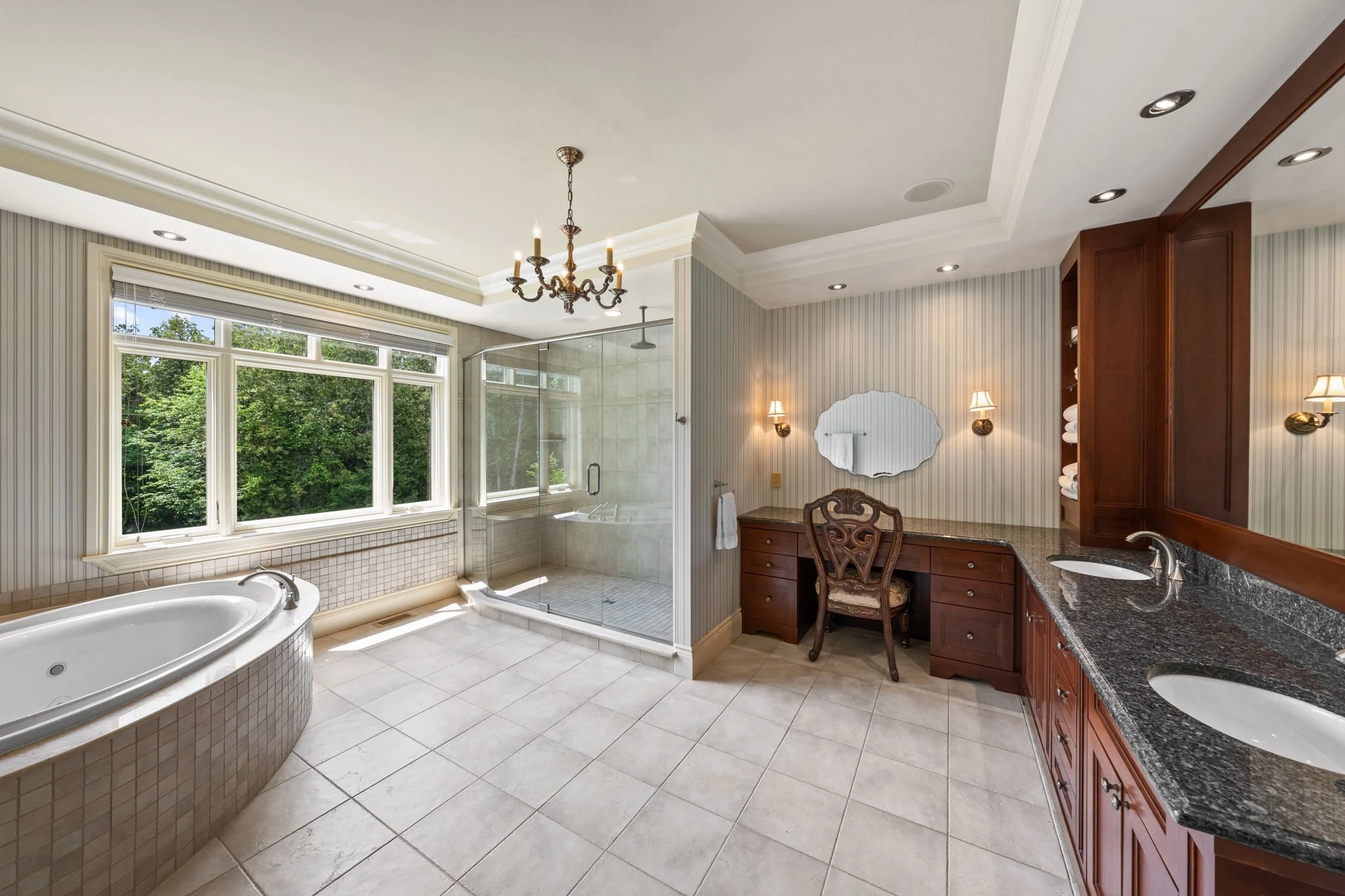 58-web-or-mls-140 Lady Lochead Lane-55.jpg