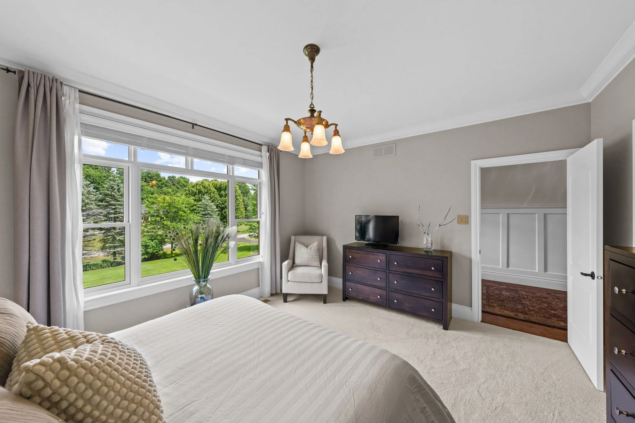 67-web-or-mls-140 Lady Lochead Lane-53.jpg
