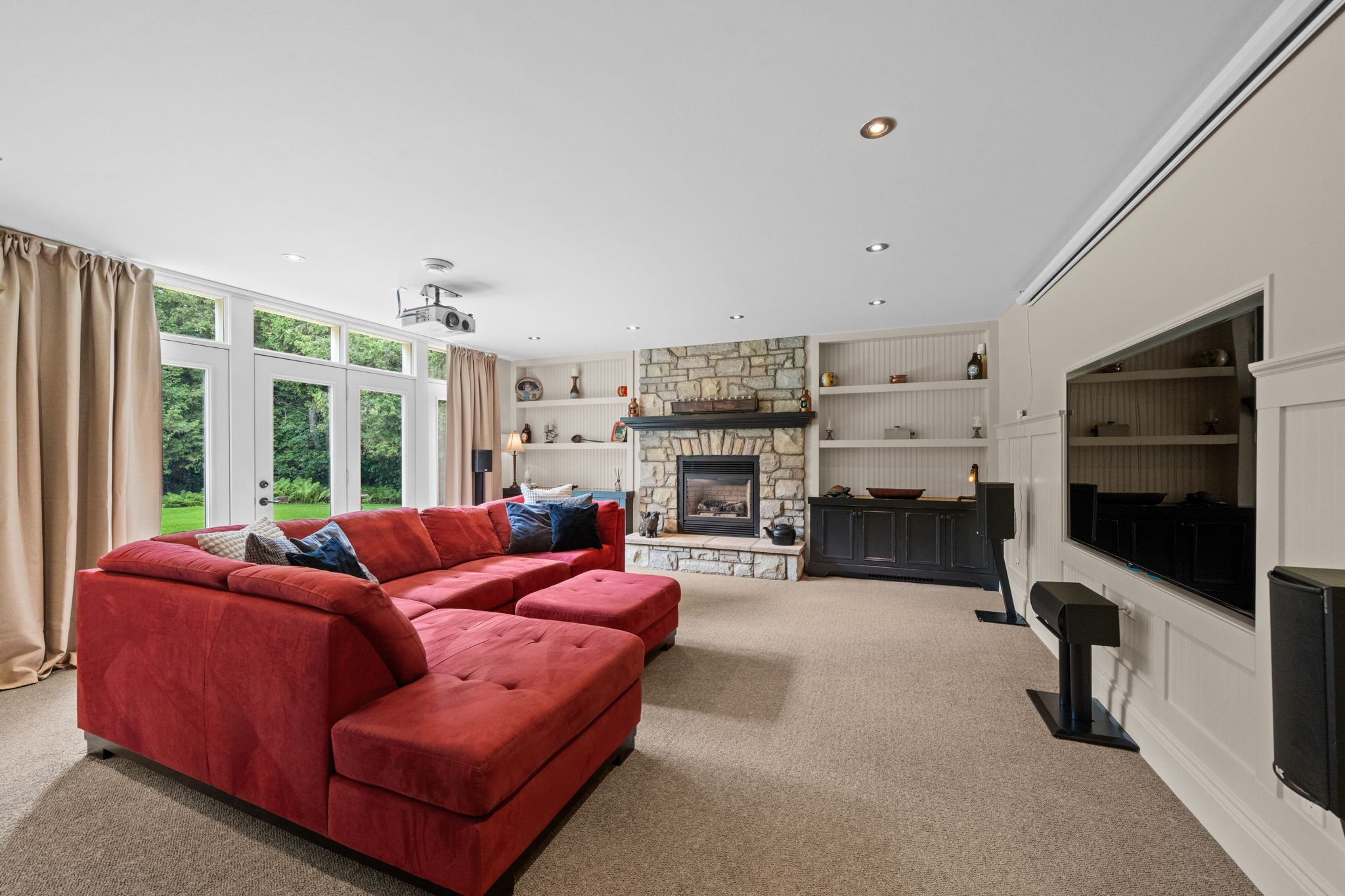 75-web-or-mls-140 Lady Lochead Lane-99.jpg