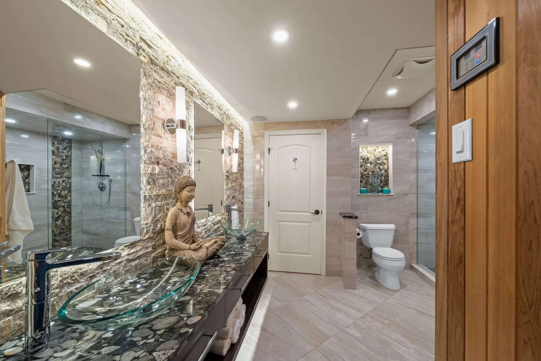 86-web-or-mls-140 Lady Lochead Lane-95.jpg